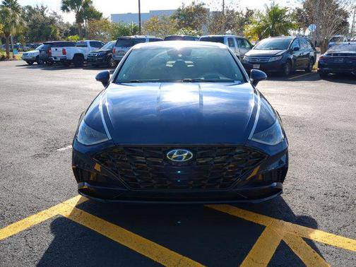 2022 Hyundai SONATA Limited