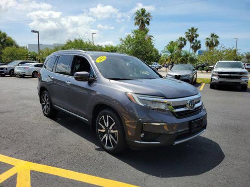 Modern Steel Metallic 2022 Honda Pilot Touring 8-Passenger