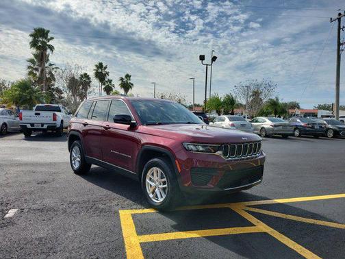 2024 Jeep Grand Cherokee Laredo