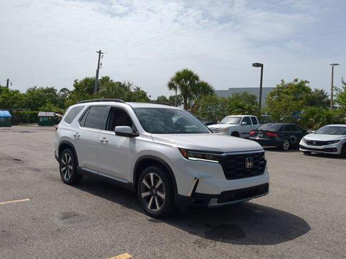 2025 Honda Pilot Touring 8-Passenger