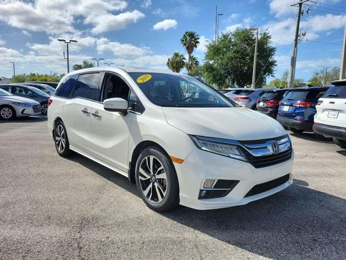 Lunar Silver Metallic 2019 Honda Odyssey Elite