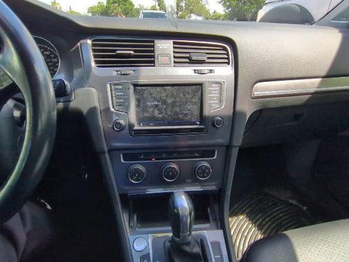 2017 Volkswagen Golf Alltrack TSI SE