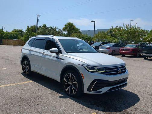 2022 Volkswagen Tiguan 2.0T SEL R-Line 4MOTION