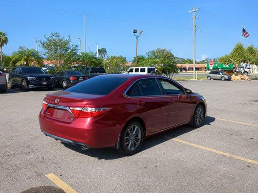 2015 Toyota Camry SE