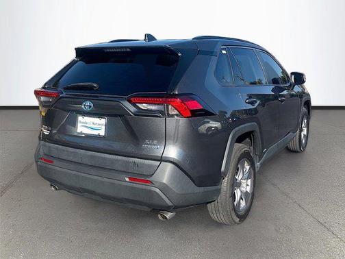 2022 Toyota RAV4 Hybrid XLE