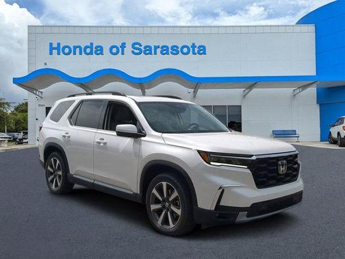 2025 Honda Pilot Touring 8-Passenger