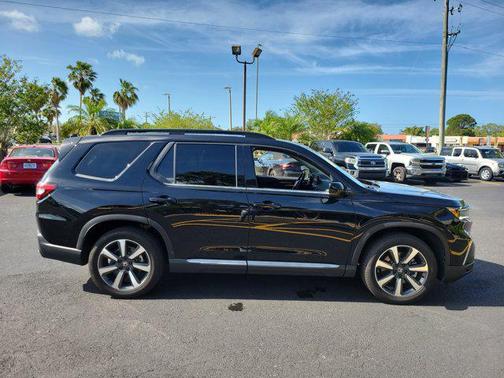 2025 Honda Pilot Elite