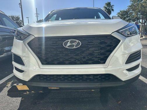 2021 Hyundai TUCSON SE