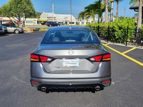 Gun Metallic 2024 Nissan Altima SR FWD