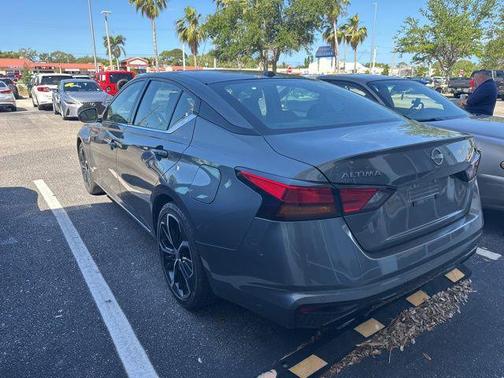 Gun Metallic 2024 Nissan Altima SR FWD