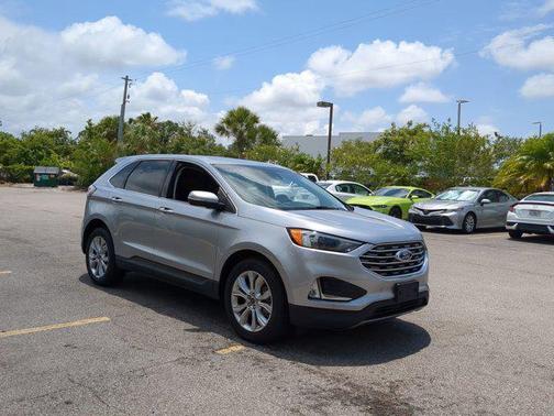 2022 Ford Edge Titanium