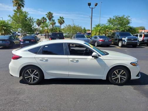 Platinum White Pearl 2024 Honda Civic LX