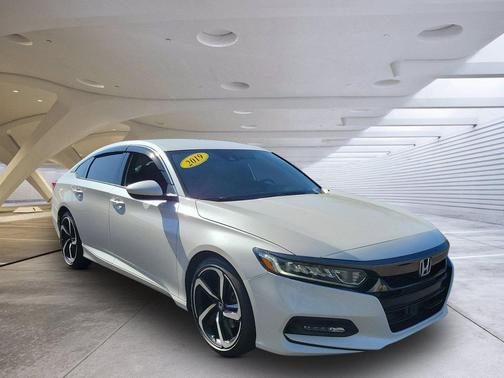 Platinum White Pearl 2019 Honda Accord Sport