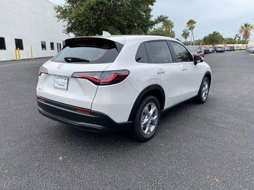 2025 Honda HR-V LX