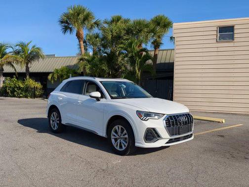 2023 Audi Q3 Premium 45 TFSI S line quattro Tiptronic
