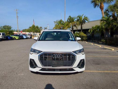 2023 Audi Q3 Premium 45 TFSI S line quattro Tiptronic