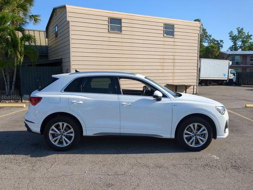 2023 Audi Q3 Premium 45 TFSI S line quattro Tiptronic