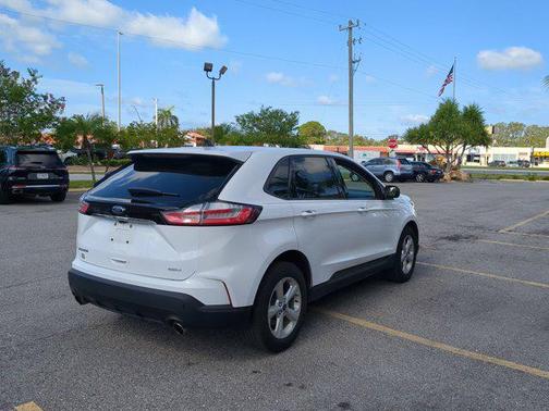 2020 Ford Edge SE