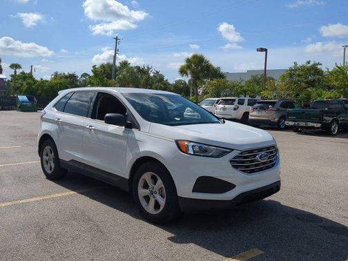 2020 Ford Edge SE