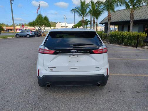 2020 Ford Edge SE