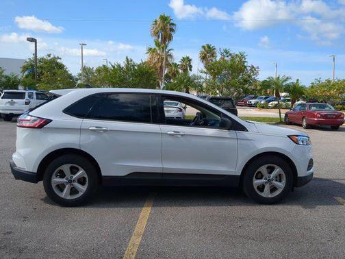 2020 Ford Edge SE
