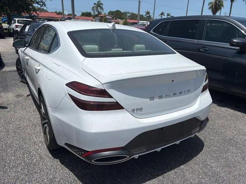 2024 Genesis G70 2.5T RWD