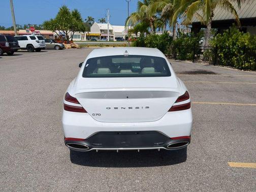 2024 Genesis G70 2.5T RWD
