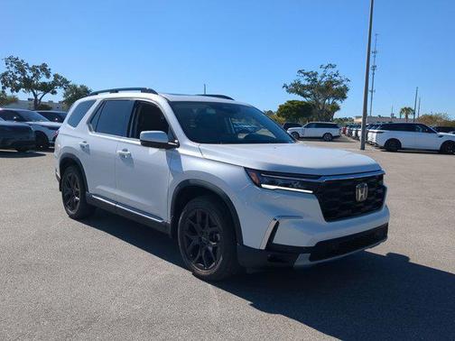 2025 Honda Pilot Touring 8-Passenger