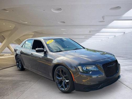 Gloss Black 2020 Chrysler 300 Touring
