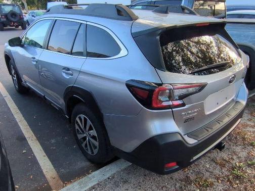 Ice Silver Metallic 2025 Subaru Outback Premium