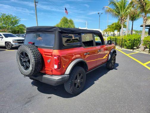 Hot Pepper Red Metallic Tinted Clearcoat 2022 Ford Bronco Black Diamond