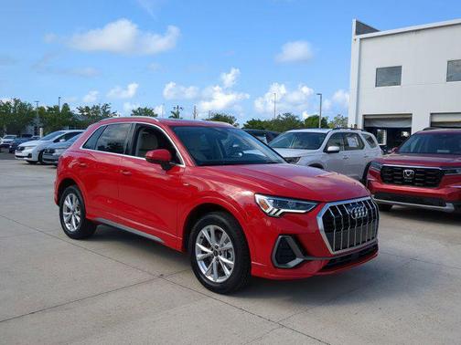 2023 Audi Q3 Premium 45 TFSI S line quattro Tiptronic
