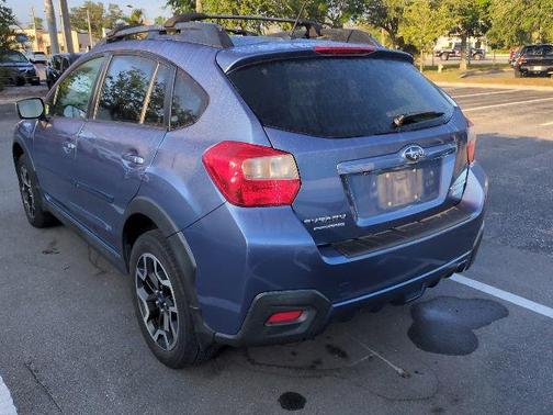 Quartz Blue Pearl 2017 Subaru Crosstrek 2.0i Premium