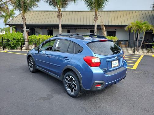 Quartz Blue Pearl 2017 Subaru Crosstrek 2.0i Premium