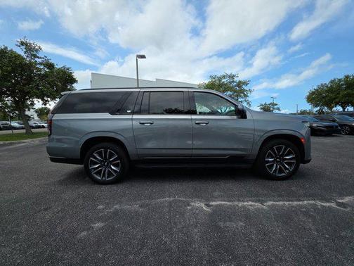 2023 Cadillac Escalade ESV Sport