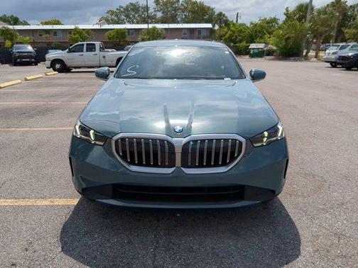 2024 BMW 530 i