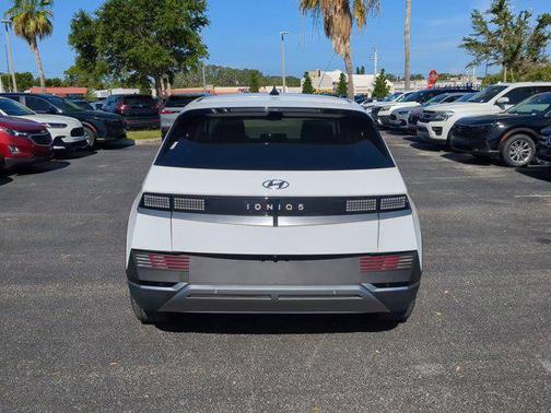 2022 Hyundai IONIQ 5 SE