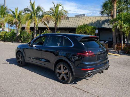 2017 Porsche Cayenne S