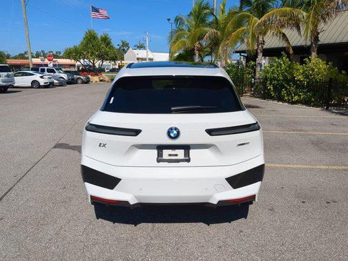 2025 BMW iX xDrive50