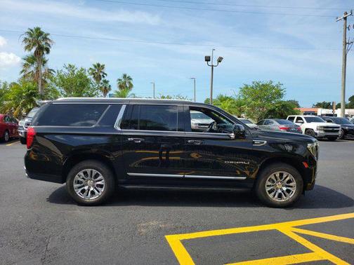 Onyx Black 2024 GMC Yukon XL Denali