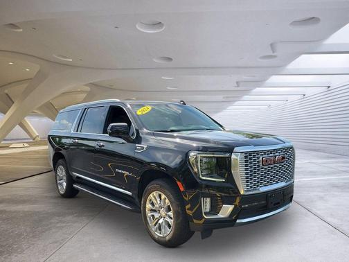 Onyx Black 2024 GMC Yukon XL Denali