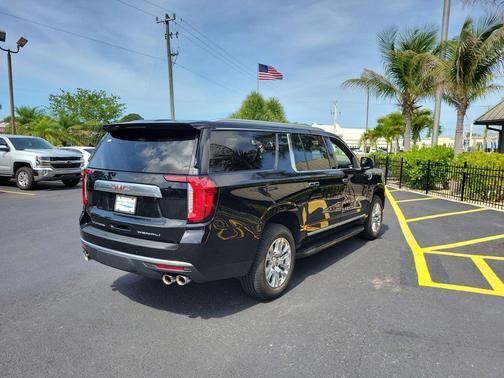Onyx Black 2024 GMC Yukon XL Denali