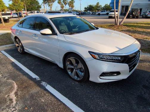 Platinum White Pearl 2019 Honda Accord Touring 2.0T