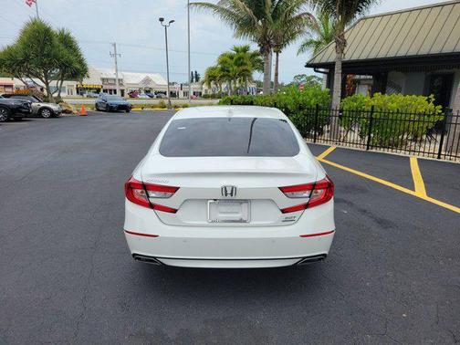 Platinum White Pearl 2019 Honda Accord Touring 2.0T