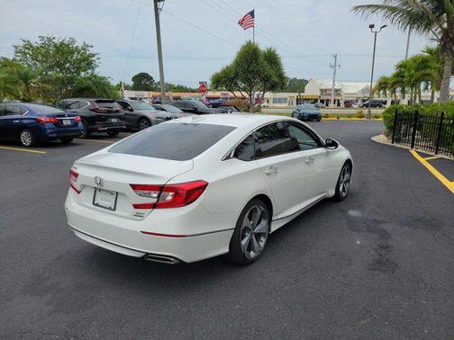 Platinum White Pearl 2019 Honda Accord Touring 2.0T
