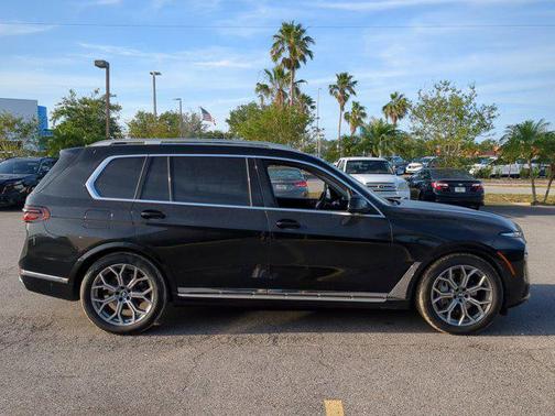 2024 BMW X7 xDrive40i