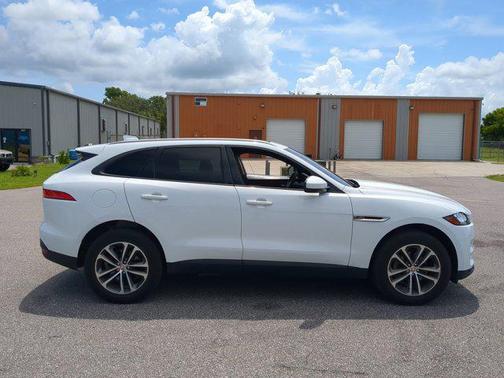 2018 Jaguar F-PACE 25t Premium