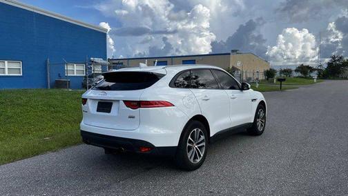 2018 Jaguar F-PACE 25t Premium