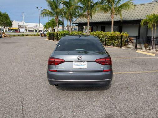 2018 Volkswagen Passat 2.0T SE