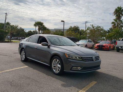 2018 Volkswagen Passat 2.0T SE